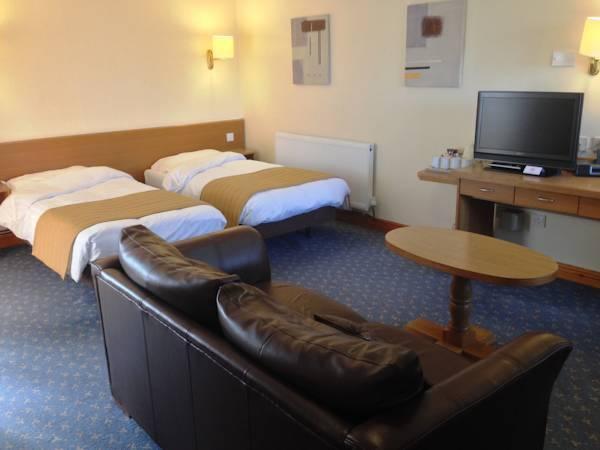 Tollgate & Leisure Hotel